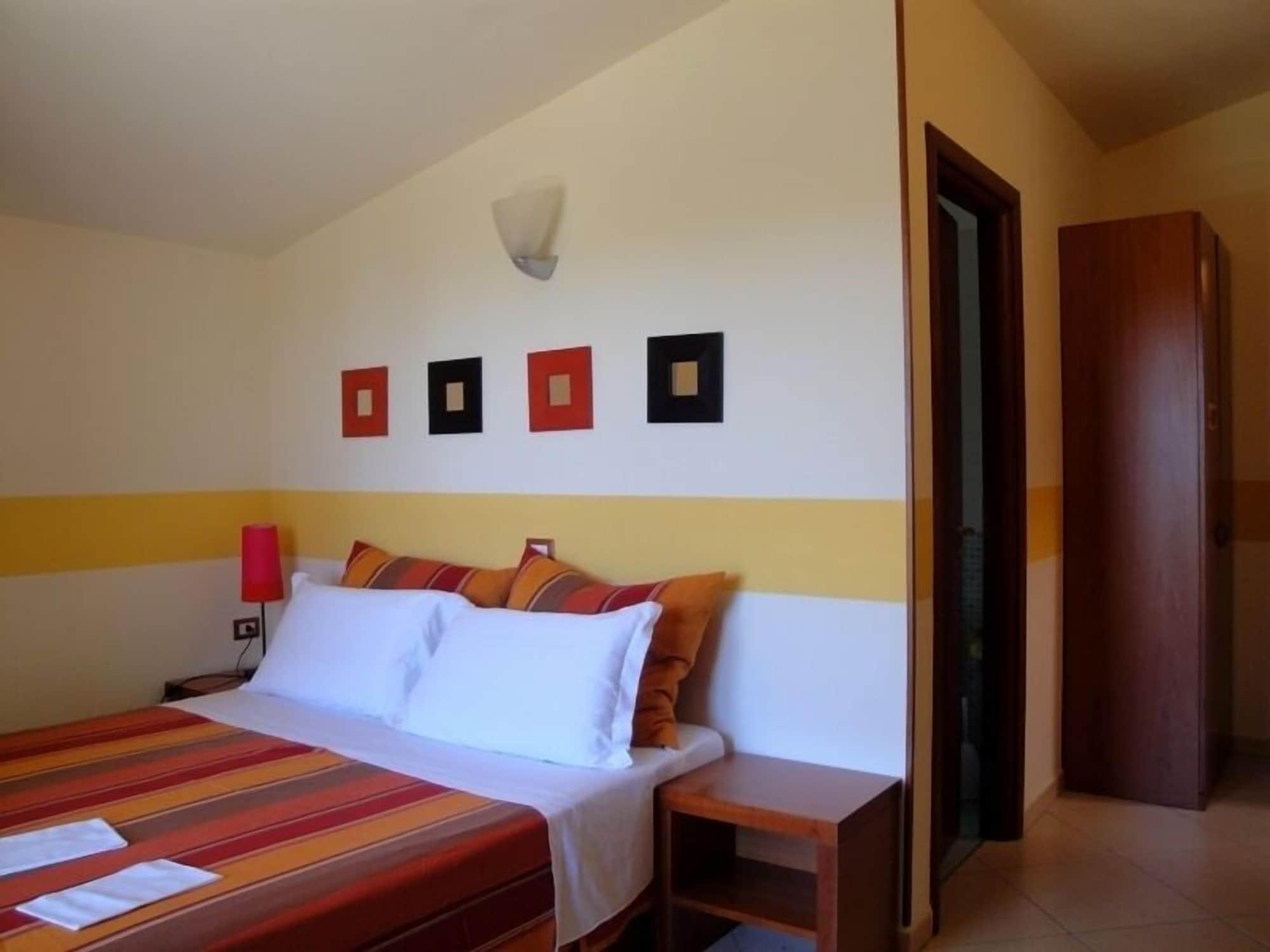 Villa Sunset B&B/Apartments Fontane Bianche Exterior photo