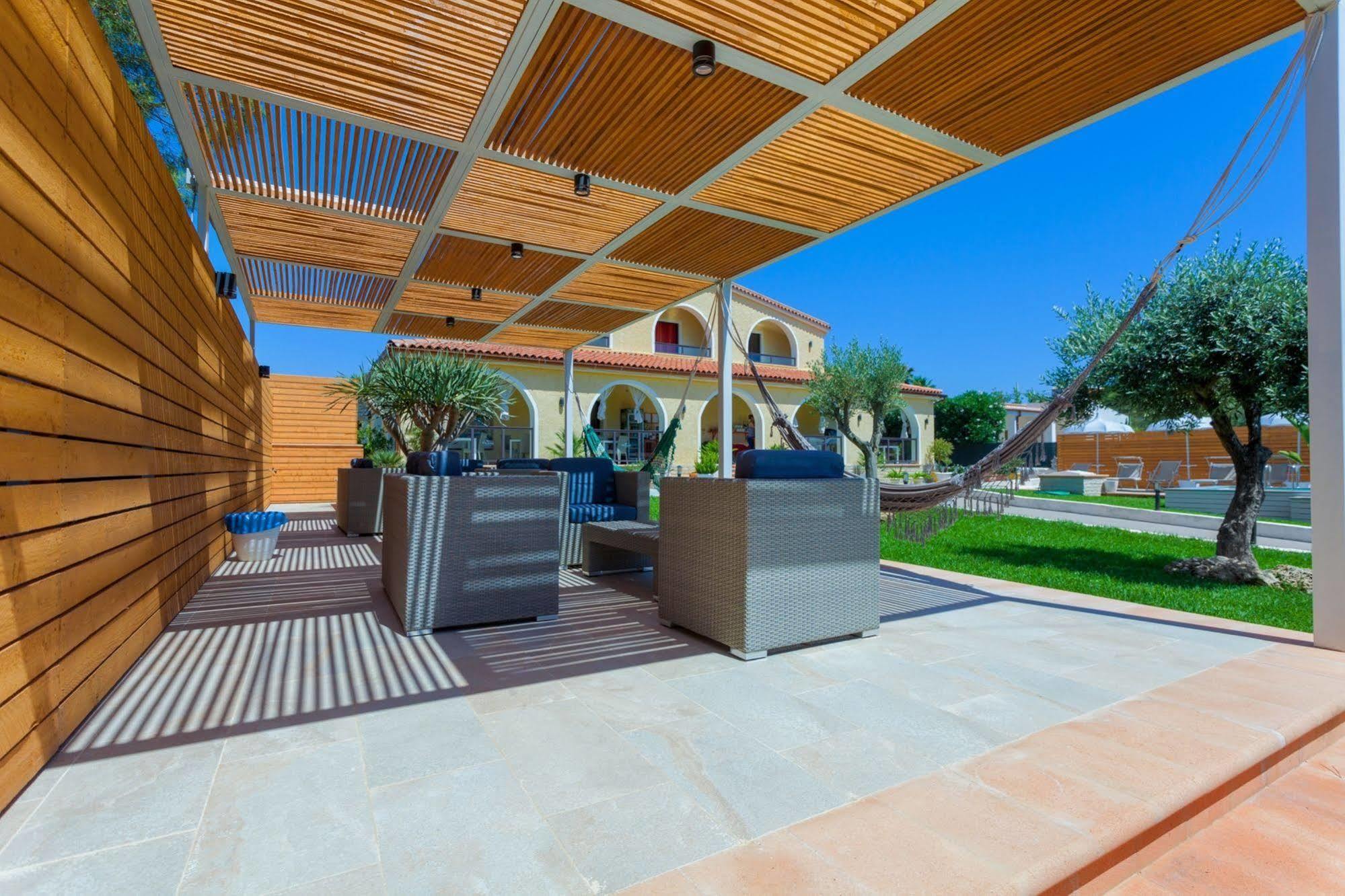 Villa Sunset B&B/Apartments Fontane Bianche Exterior photo